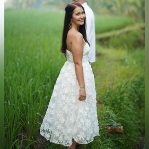 Elegant White Floral Strapless Dress